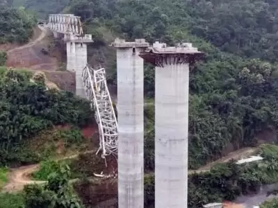 Derrumbe de un puente en India