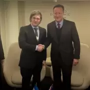 Javier Milei se reuni con el canciller del Reino Unido David Cameron en la previa de su discurso en el Foro de Davos