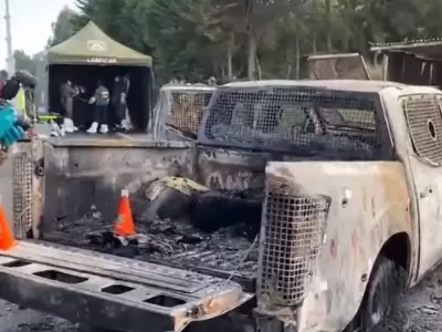 Camioneta incendiada