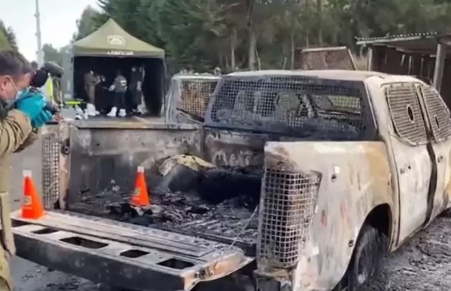 Camioneta incendiada
